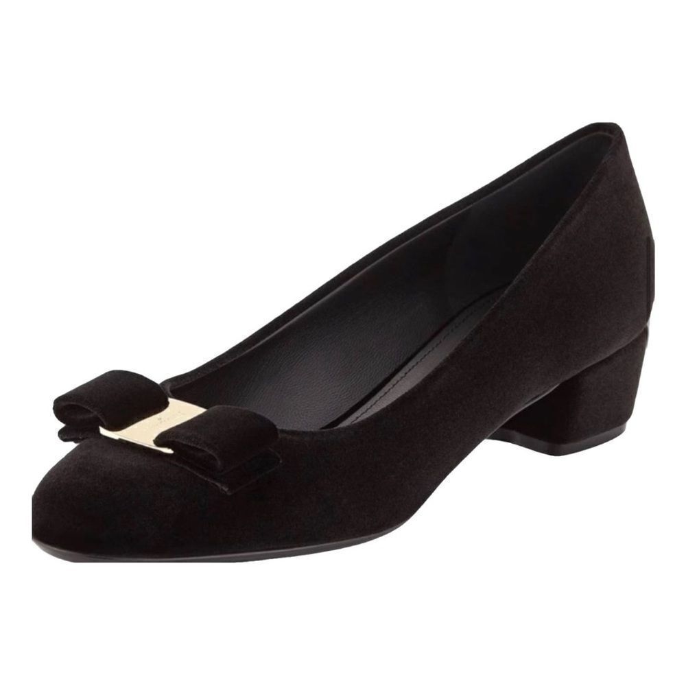 Salvatore Ferragamo Vara Bow Pump in black suede